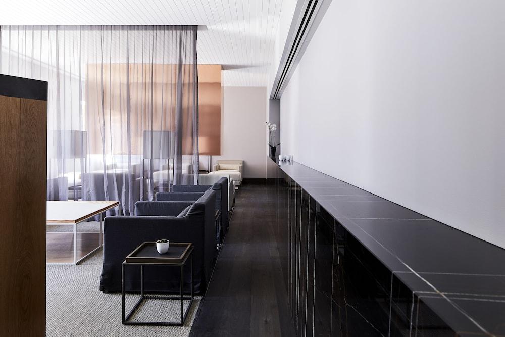 Burbury Hotel Canberra Exterior photo